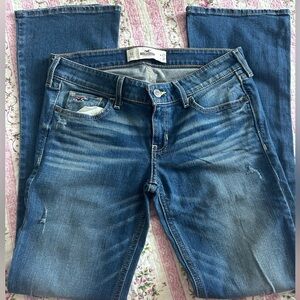 mid-rise Hollister Women's Classic Blue flared legged Jeans